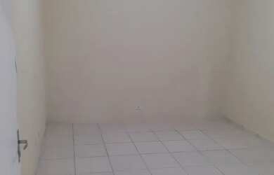 Imagem 2: Casa com 2 cômodos em condomínio fechado