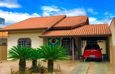 Imagem 2: Casa para venda com 190 metros quadrados com 3 quartos em Universitario - Tijucas - SC