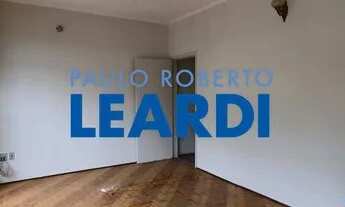 Imagem: CASA SOBREPOSTA - VILA EMBARÉ - SP