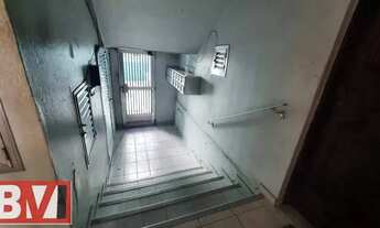 Imagem 5: Apartamento de fundos, em Irajá, no melhor condomínio de Irajá, sala todo no p