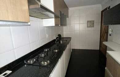 Imagem 5: 2 quartos, suíte,garagem, área de churrasco?