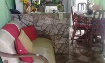 Imagem: A casa tem 1quarto, sala, cozinha e banheiro