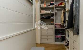 Imagem 7: Casa para venda tem 164 metros quadrados com 3 quartos em Passo da Areia - Porto Alegre