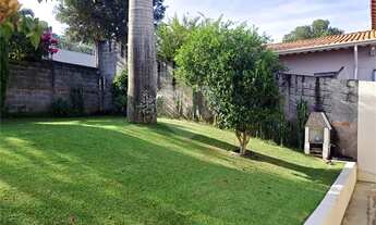 Imagem 3: Linda casa com 03 dormitórios, área gourmet com churrasqueira, piscina e 08 vagas para aut