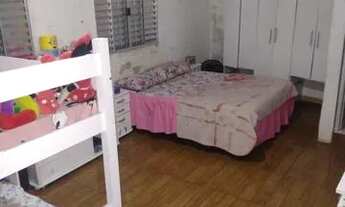 Imagem 3: DENTRO DA VIELA Casa com 1 dormitório