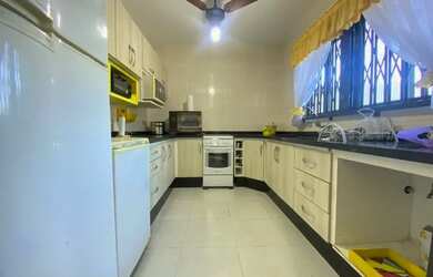 Imagem 3: Casa com piscina a poucos metros da Praia no Brejatuba em Guaratuba-Pr