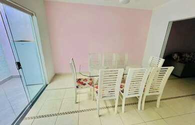 Imagem 2: Casa para venda possui 177 metros quadrados com 4 quartos em Jardim Utinga - Santo André