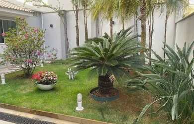 Imagem 6: Casa para venda possui 130 metros quadrados com 3 quartos em Alto da Boa Vista - São Paulo