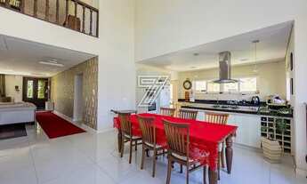 Imagem 7: Casa em condomínio fechado, com 4 suítes no bairro Santa Felicidade