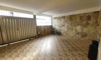 Imagem 3: Casa triplex com churrasqueira e piscina em Novo México