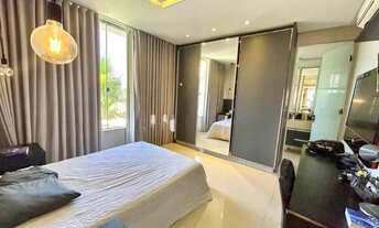 Imagem 9: Casa de condomínio para venda possui 437 metros quadrados com 4 quartos