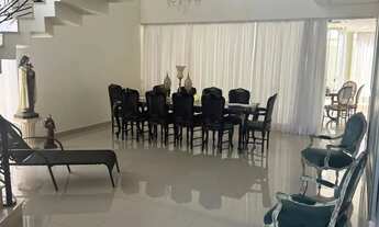 Imagem 4: Casa no condomínio Damha VI para locação com 350m², 03 suítes, climatizada, piscina aqueci