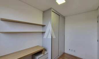 Imagem 11: Apartamento semimobiliado com 2 quartos, sendo 1 suíte, sacada com churrasqueira e elevado