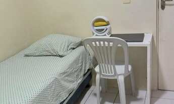 Imagem 2: Alugo quarto p/ mulher que estuda e trabalha, água, energia e wi-fi inclusos