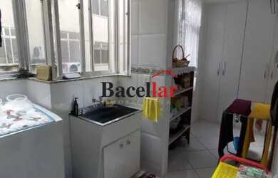 Imagem 14: Todo reformado Apartamento com 3 dormitórios