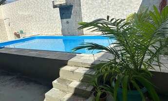 Imagem: Vendo casa de 200m² em via pública no