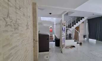 Imagem 4: Casa com 2 Suítes e Laje para Área de Lazer em Condomínio Fechado - Oportunidade Imperdíve