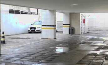 Imagem 4: Apartamento nos Bancários com 2 Quartos sendo 1 Suíte, Piscina e Elevador