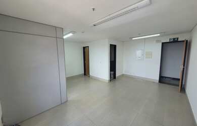 Imagem 7: Sala comercial, próximo ao metrô Penha, shopping e centro comercial, excelente para escrit