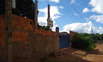 Imagem 3: Terreno com kitnet