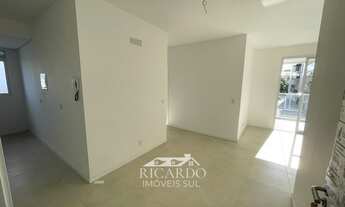 Imagem 2: Apartamento para Venda em Florianópolis, Campeche, 3 dormitórios, 1 suíte, 2 banheiros, 2