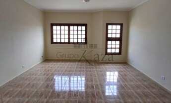 Imagem 2: Casa Sobrado - Bosque dos Eucalíptos - 135m²- 3 Dormitórios