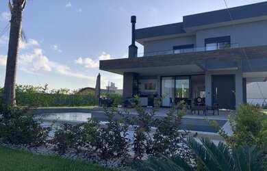 Imagem 6: Casa maravilhosa, 4 Suites e 4 Garagens, Condomínio Fechado, Lazer Completo