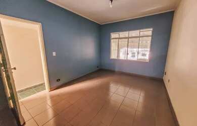 Imagem 7: Cód.: 13142 - Sobrado de 180m² com 03 dormitórios e planejados, 02 vagas de garagem. Jardi