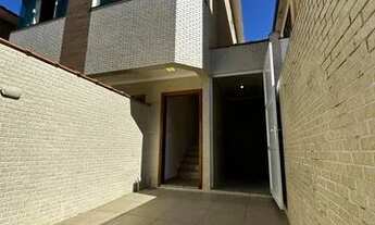 Imagem 2: Casa para aluguel possui 130 metros quadrados com 3 quartos em Marapé - Santos - SP