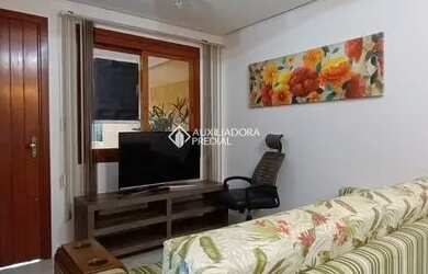 Imagem 2: PORTO ALEGRE - Casa Padrão - Hípica