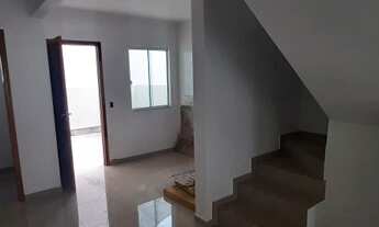 Imagem 2: Sobrado á venda, 3 quartos, uma suíte e garagem coberta em Potecas - São José - SC