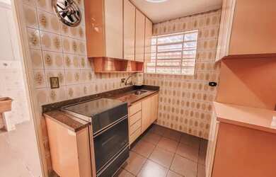 Imagem 2: Cód.: 13142 - Sobrado de 180m² com 03 dormitórios e planejados, 02 vagas de garagem. Jardi