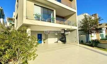 Imagem: Sobrado Com 4 suítes - piscina aquecida