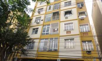 Imagem: Apartamento de frente, sol da manhã, em