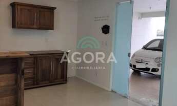 Imagem 7: Ótimo sobrado de 3(três) dormitórios, sendo 2(duas) suítes, localizado no bairro Mont Serr