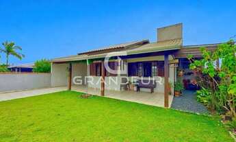 Imagem 4: Casa térrea mobiliada com piscina a 600m do mar em Coroados, Guaratuba