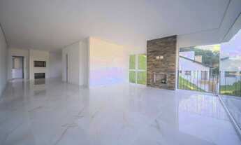 Imagem 7: LINDA CASA À VENDA NO CONDOMÍNIO ALPHAVILLE EM GRAMADO