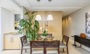 Imagem 6: Apartamento semi-mobiliado com três quartos, sendo uma suíte, e duas vagas paralelas no Ca