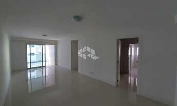 Imagem 5: APARTAMENTO COM 3 SUÍTES, 2 VAGAS DE GARAGEM NA BEIRA-MAR EM FLORIANÓPOLIS/SC