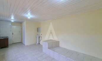 Imagem 5: Casa Residencial lateral com 36m² e 1 quarto localizado no bairro Guanabara