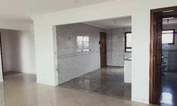 Imagem 2: Apto 3- dormitórios sendo 1-suíte, 3-sacadas e 3-vagas cobertas à venda, 135 m² por R$ 700