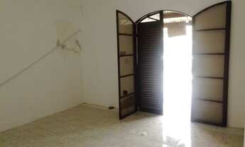 Imagem 4: Casa 4 Cômodos com Edícula de 2 cômodos w c w quintal +1 vaga Vila Jacuí p x Banco Ita