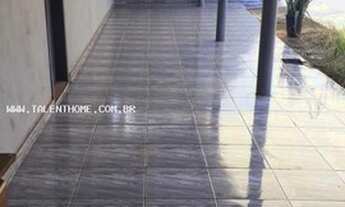 Imagem 3: Casa para Venda em Londrina, Jardim Monte Sinai, 1 dormitório, 1 banheiro, 4 vagas