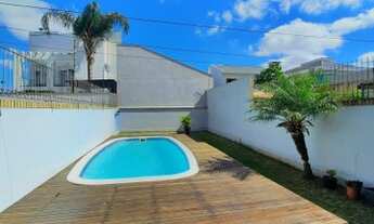 Imagem 2: Sobrado para venda tem 194 metros quadrados com 3 quartos em São José - Canoas - RS