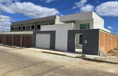 Imagem 3: Casa para venda possui 180 metros quadrados com 3 quartos em Centro - Taiobeiras - MG
