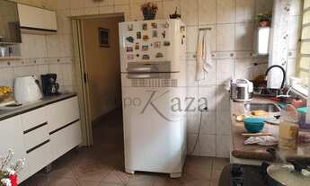 Imagem 7: Casa para venda tem 158 metros quadrados com 3 quartos