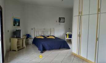 Imagem 5: Sobrado para venda possui 250 metros quadrados com 4 quartos em Centro - Tubarão - SC