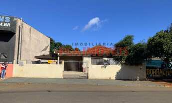 Imagem: Casa em ótima localização na Avenida