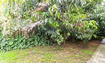 Imagem 2: Casa em rua tranquila