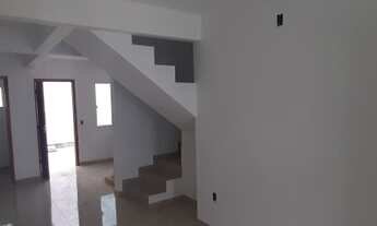 Imagem 3: Sobrado á venda, 3 quartos, uma suíte e garagem coberta em Potecas - São José - SC